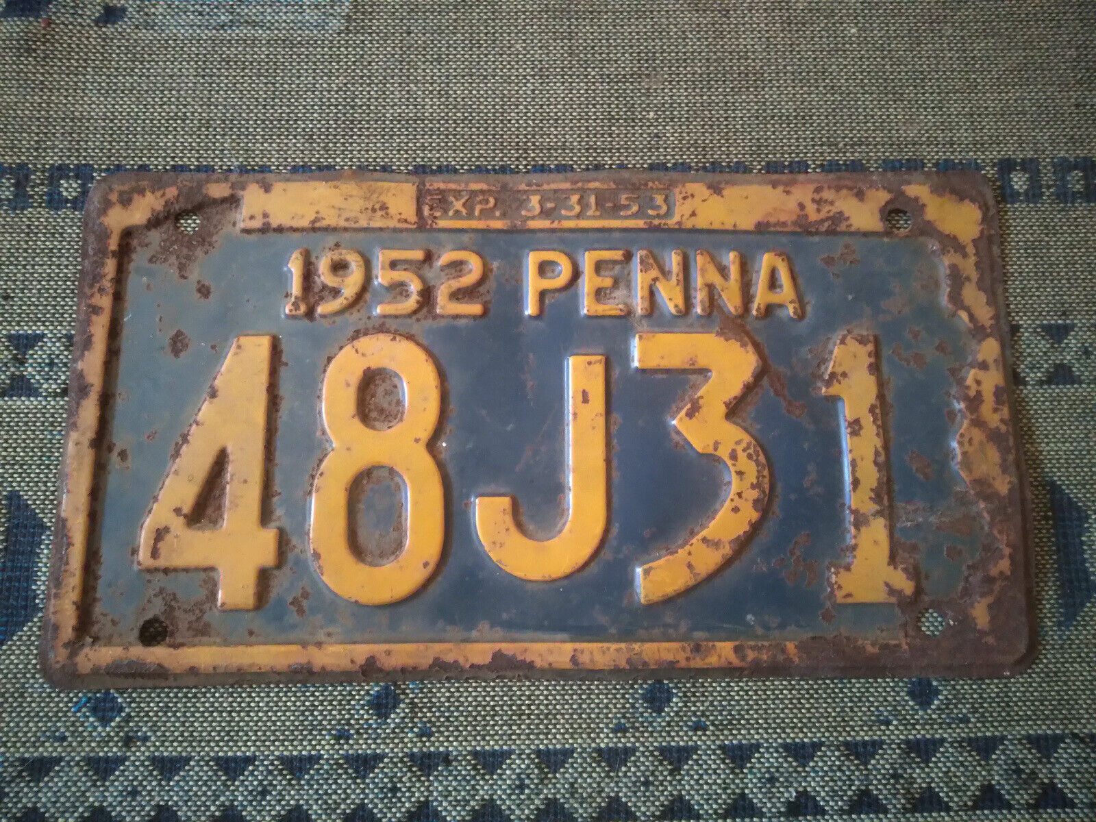 Vintage 1952 PA License Plate cond c pics