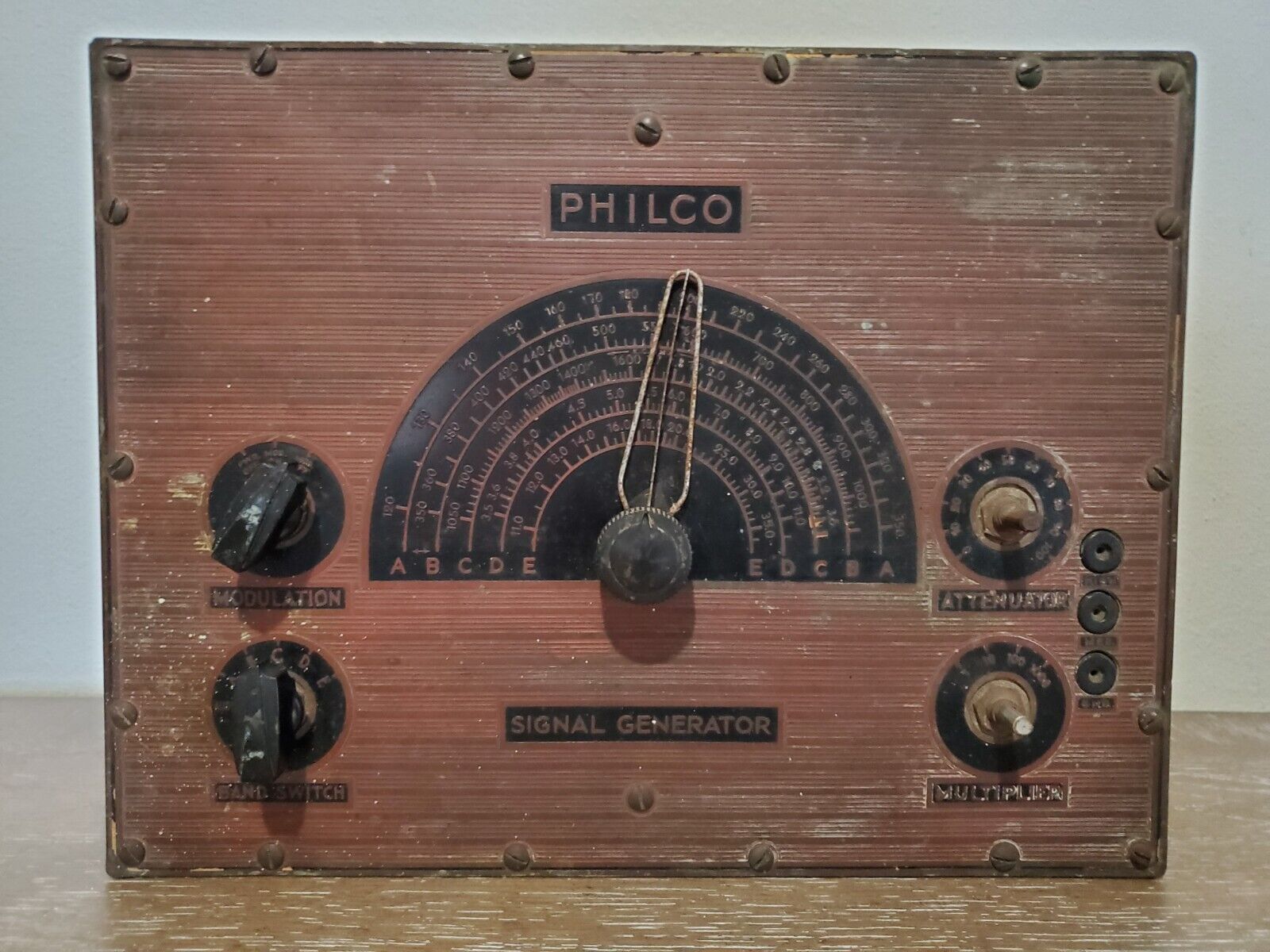 Vintage Philco Signal Generator - Model 077 - Rare - Parts Repair or Display