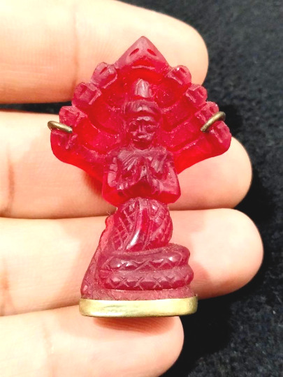Old Red Naga Eye cave crystal Buddha 7 Heads Serpent Nak Prok Silver pendant